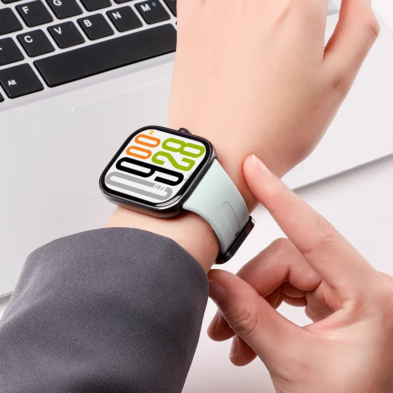 Silicone Sport Bracelet and Screen Protector