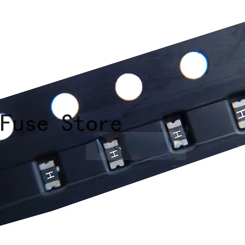 

30PCS 0805/3A/6V/12V -SMD0805-300L-6/12 Low Resistance PPTC Resettable Fuse Resistor