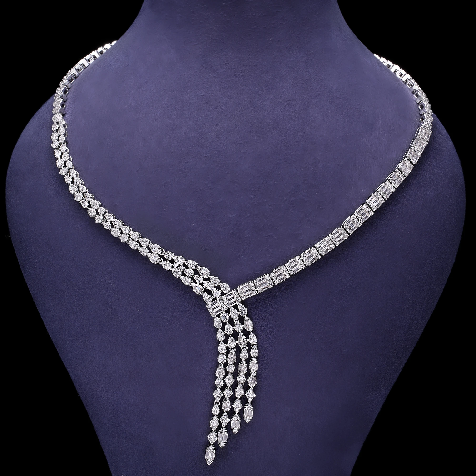 طقم إليغانس المتدلّي الفاخر