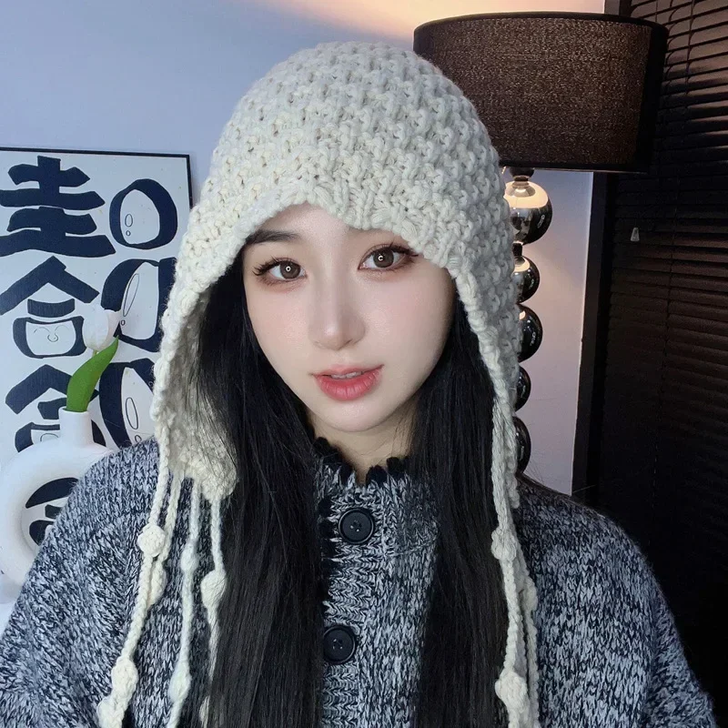 Autumn and Winter Handmade Fashion Tassel Thickened Warm Wrapped Head Cap Female Ear Protection Strapped Cap Knitted Wool Hat