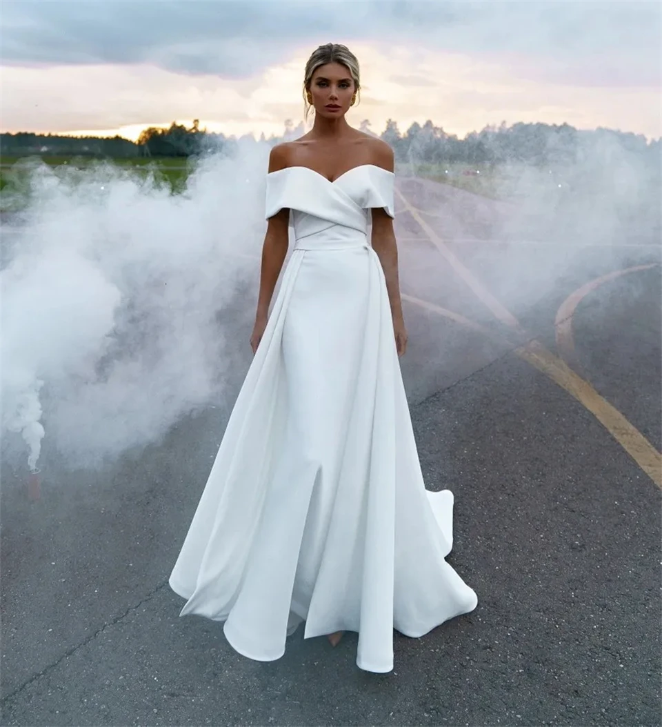 Elegant Boat Neck Off Shoulder Satin Simple Wedding Dresses 2024 Criss-Cross A-line Court Train Floor Length Bridal Gowns