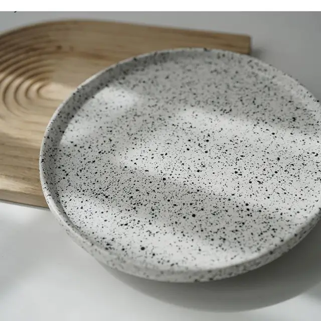 현대적 감성을 더하는 북유럽 잉크 스톤 세라믹 트레이