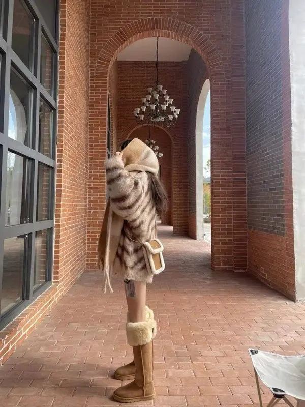 NEW Lamb Hair Snow Boots for Women in Autumn and Winter New High Tube Fur Integrated Plush Insulation and Slimming Casual Boots