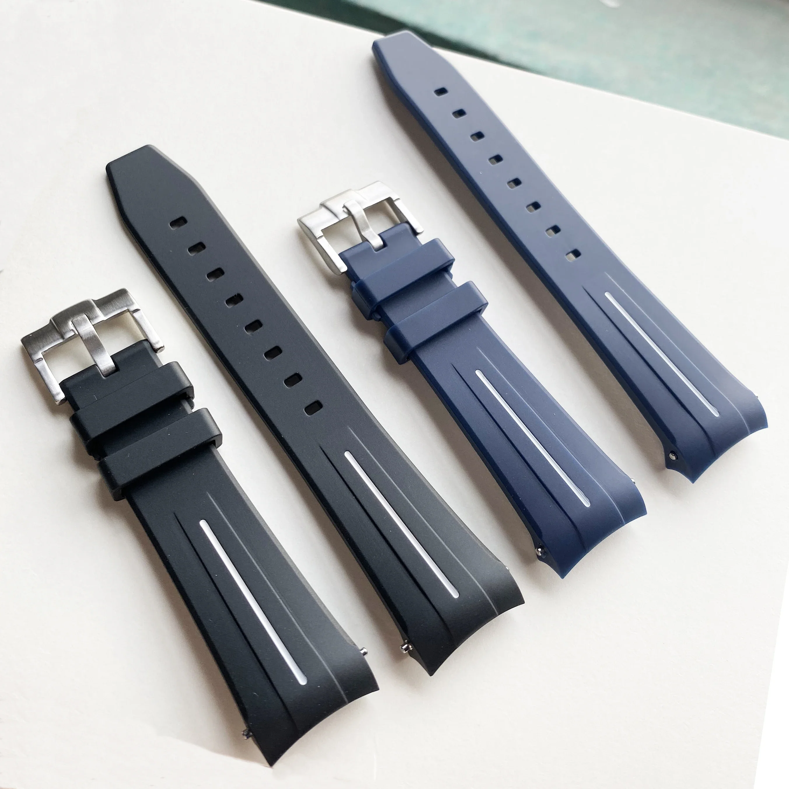 Waterproof Quick Release Rubber Watch Strap with Stainless Steel Buckle - 22mm, Curved End Design