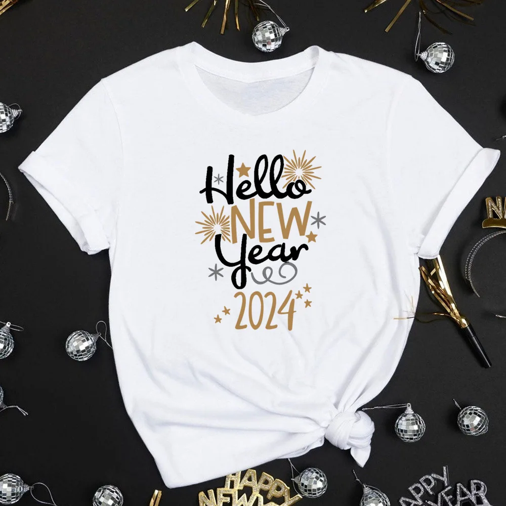 Рисунок 4 - Женская футболка с принтом Hello 2024