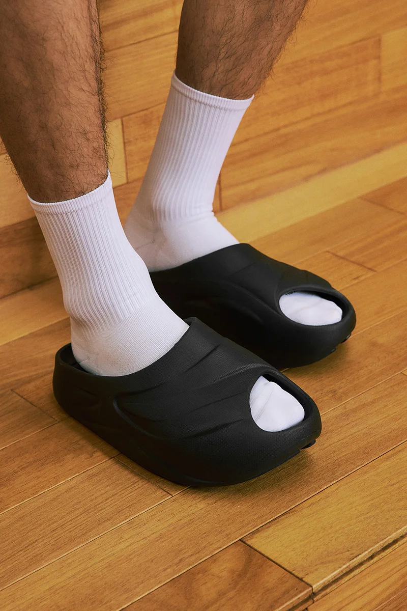 Lightweight Slippers for Women and Men 12