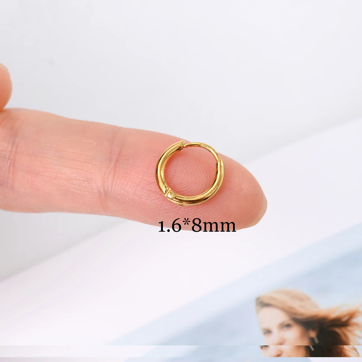 Single Minimal Gold Color Tiny Cartilage Hoop Earrings Glossy Earring Piercing Accessory Trendy Small Huggie Women Hoops For Men