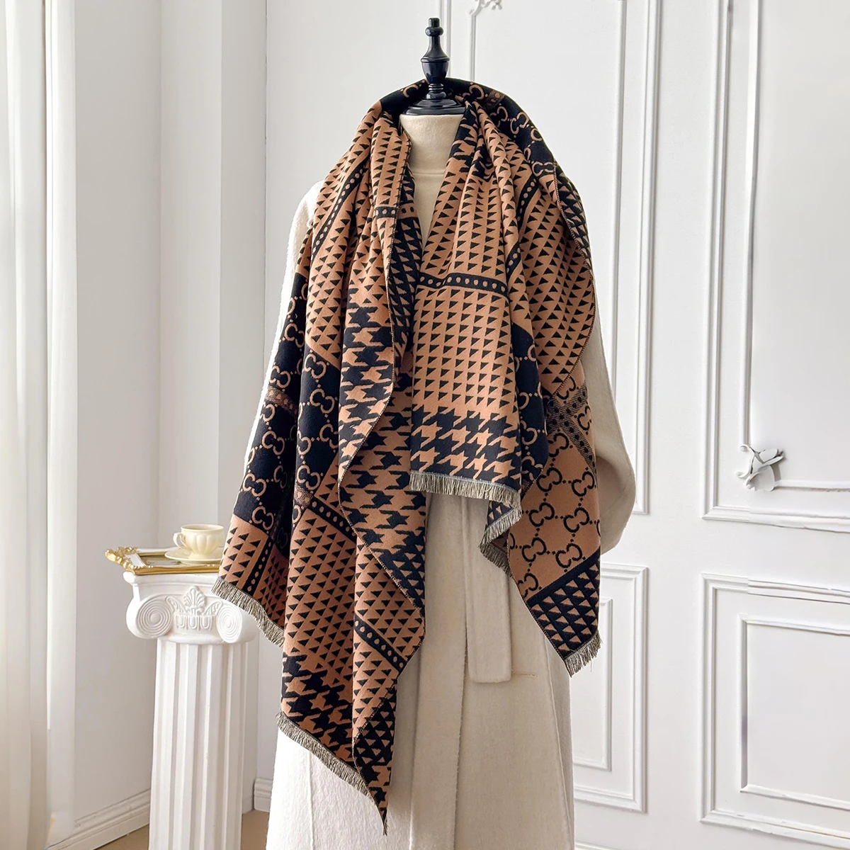 2025 Women's Luxury Cashmere Scarf Houndstooth Pattern Warm Pashmina Shawl Thick Cozy Blanket Wrap Foulard Winter Accessory