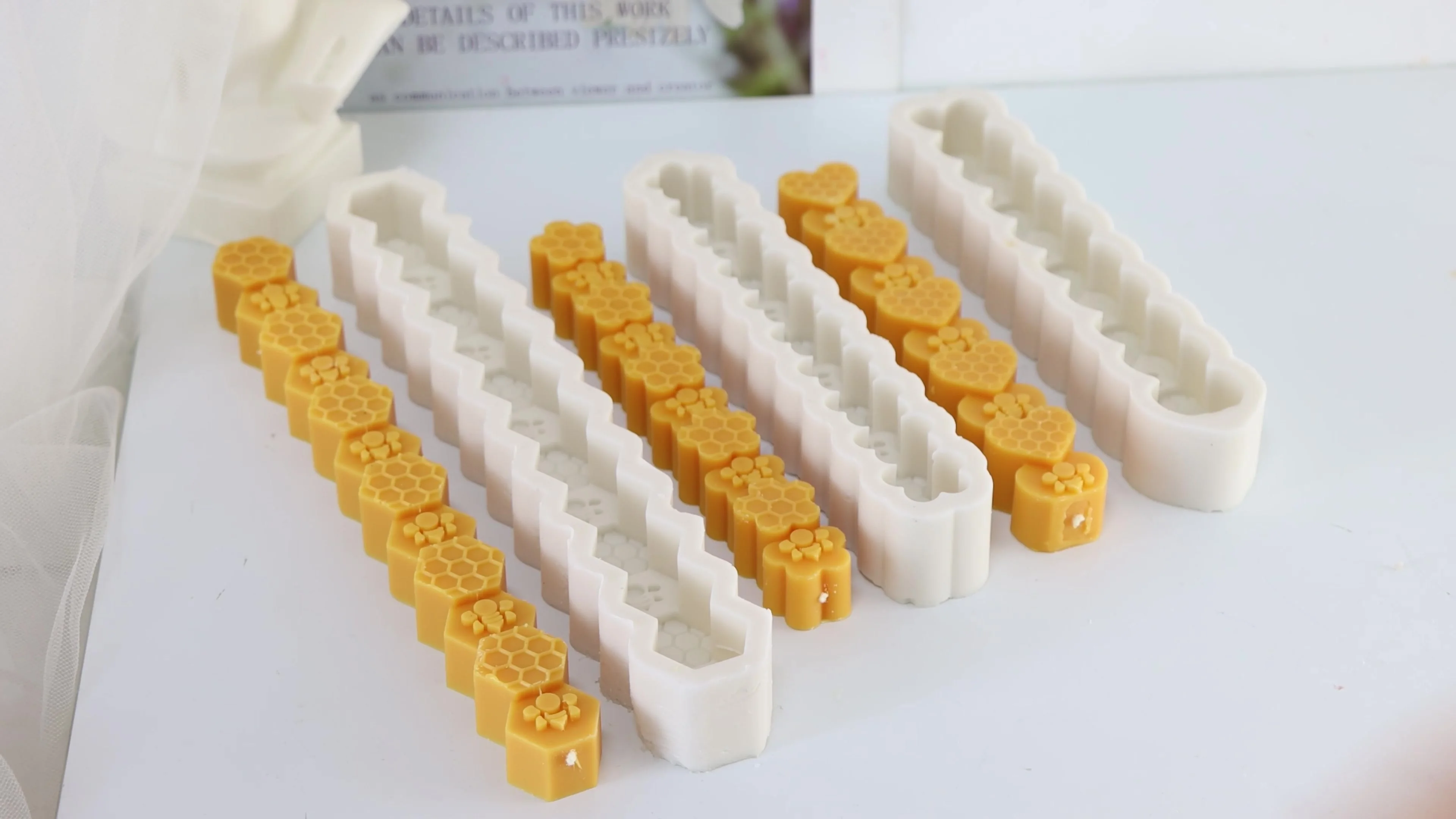 Moule en silicone 3D en forme d'abeille pour bougies en forme d'abeille, pilier en forme d'abeille, cire d'abeille, savon, décoration d'intérieur