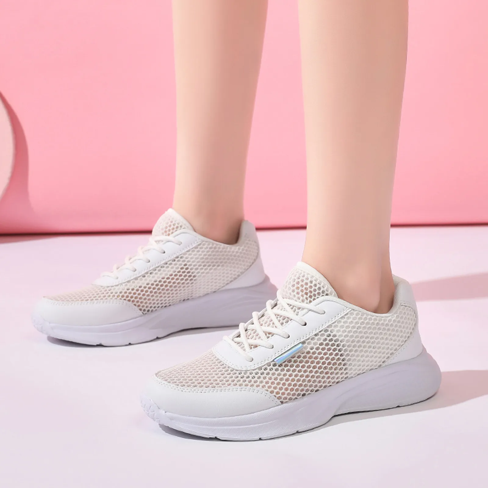 

Новинка; Универсальная Вулканизированная обувь; Женские кроссовки; Сетчатые дышащие легкие модные детские кроссовки; Простые Женские кроссовки на шнуровке