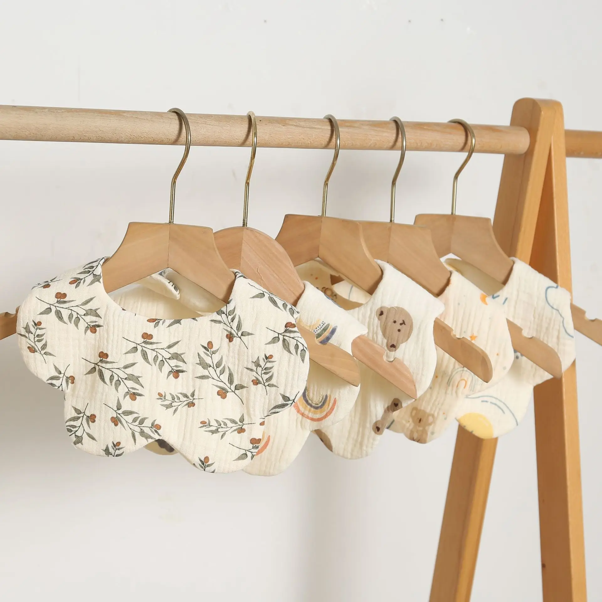 Newborn Toddler Burp Cloth Kid Bib Cotton Gauze Baby Feeding Bibs Summer Soft Petal Infants Print Saliva Towel  baby stuff 3