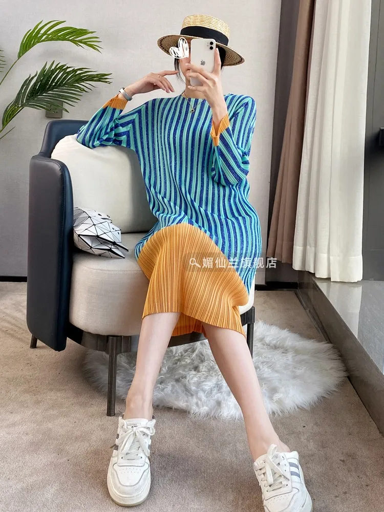 

2023 Summer New Women's Vintage Casual Colorful Patched Pleated Dress Sexy Striped High Waist Large Long Dress