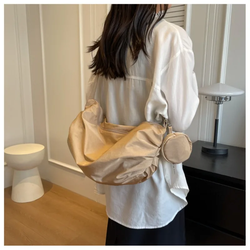 Nylon Cloth Bag for Women Large Capacity 2023 New Summer All-match Zipper Crossbody Bag Trend Design Solid Color Storage Bag