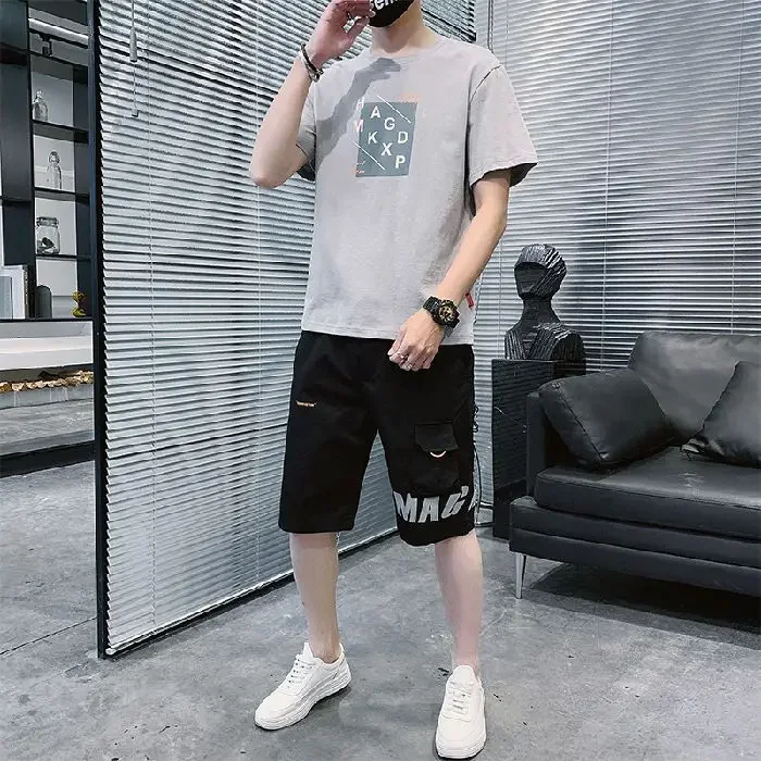 thumbnail image 1 of Conjunto de dos piezas para hombre, para correr, con letras, para trotar, color blanco, camisetas Kpop, pantalones cortos, trajes para hombre, ropa de verano, moda 2024, 1 of 5