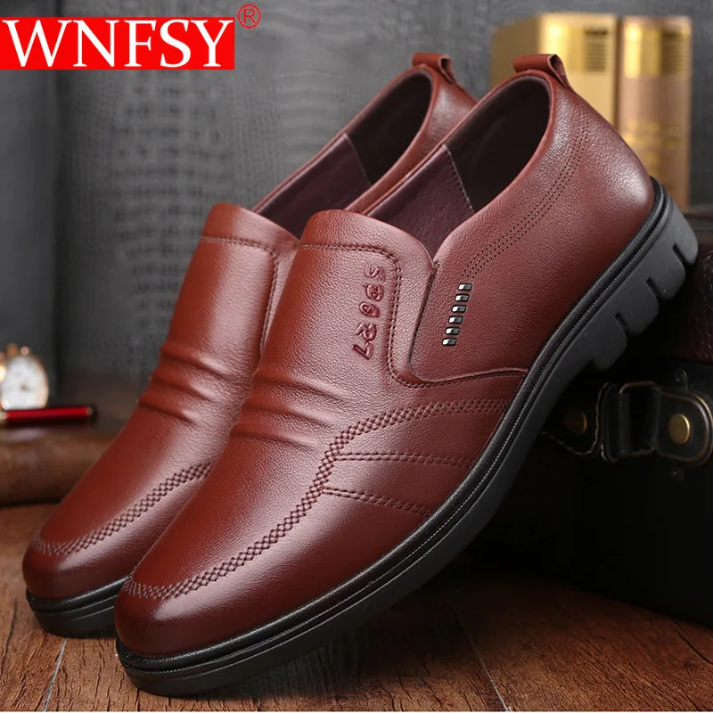 

Wnfsy Men's Leather Shoes Fashion Moccasins Soft Soled Casual Men Leather Shoes Business Shoes Large Size Men's Anti-slip Shoes