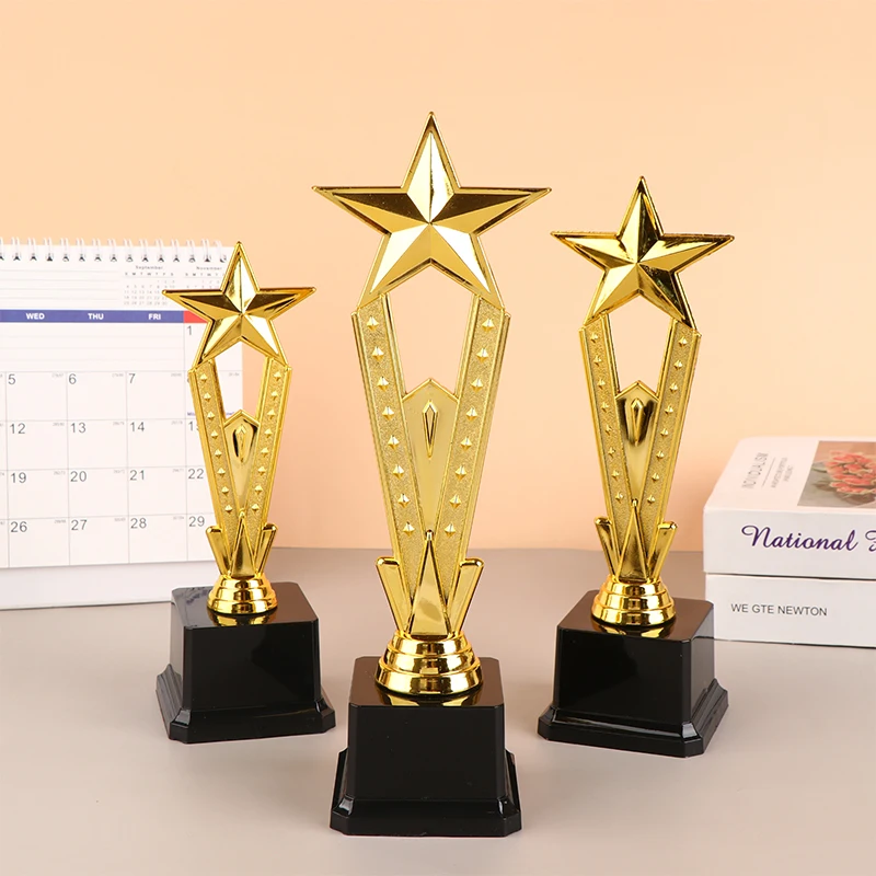 Plastic Trophy Toys 1Pcs Children Award Trophy Toys Plastic Star Trophies For Kids Competition Reward Prize Parties Favors Gifts