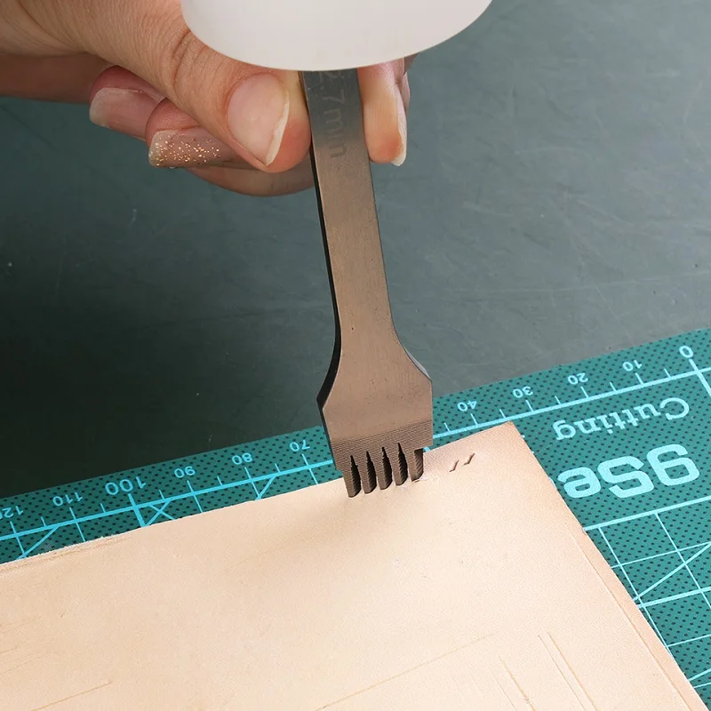 Leather Hole Puncher 3Pcs/Set Lacing Stitching Hole Stitching Punch Tool Leather Craft Tools French Style Flat Cutter Craft Flat Cutter DIY Tool