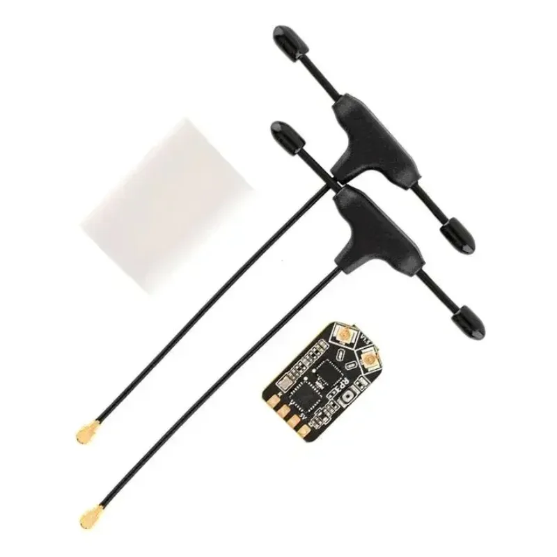 Connecteurs et ports du récepteur RadioMaster RP3 ELRS 2.4GHz, mise en évidence de la diversité d'antenne.