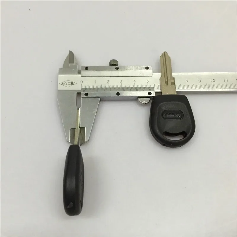 2pcs.for Chery QQ Key Car Key Embryo / D-050 Car Blank