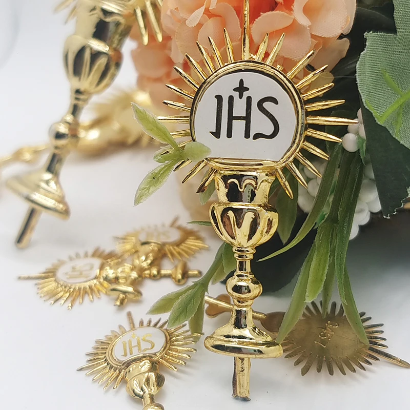 

12/24Pcs Mini Golden Grail Cross Favor Supplies JHS Religious Sacrament Baptism Cake Topper Holiday Party Christmas Table Deco