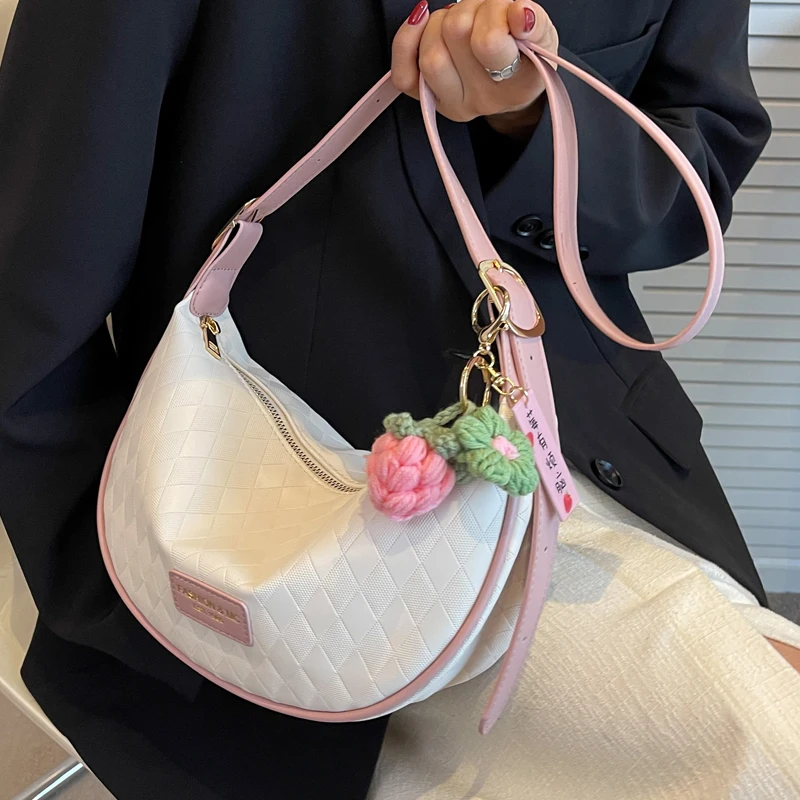 Summer 2023 Fashion Small Bag Female 2023 New Tide Joker High Sense Messenger Bag Western Style Leisure.