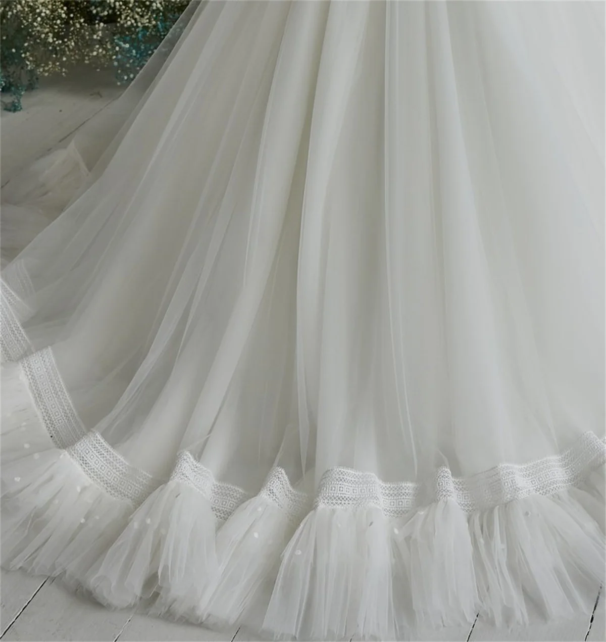 Flower Girl Dress Fluffy Tulle Lace Long Sleeve Button Back Wedding Senior Flower Children Sacrament Birthday Prom Dress