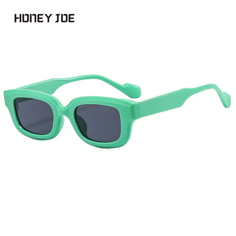 

Vintage Retro Small Green Rectangle Sunglasses Women Beach Outdoor Holiday Beach Eyewear Shades Ladies' Square Sun Glasses UV400