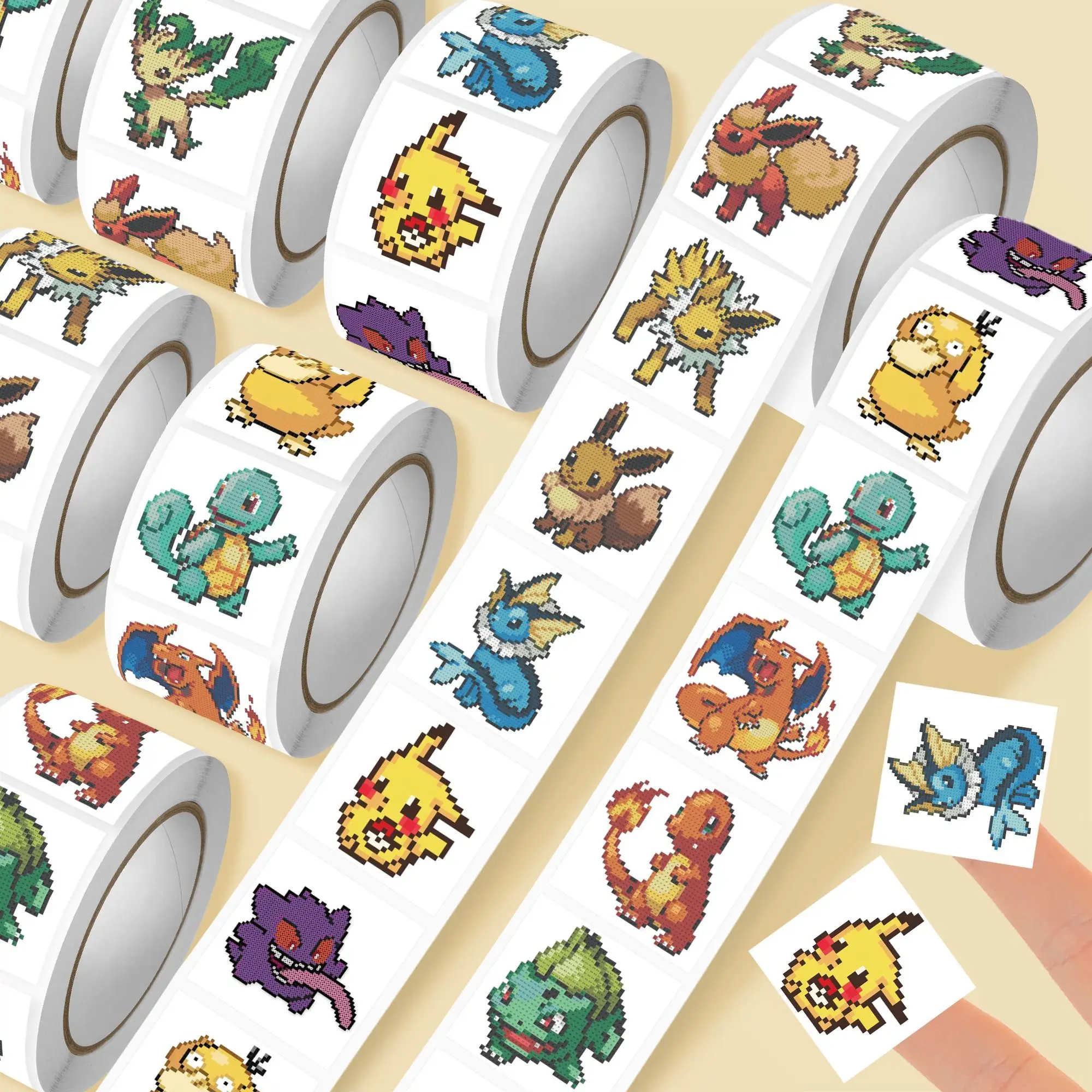 500 Stück/Rolle Niedliche Pixel Pokemon Pikachu Cartoon Anime Versiegelungsaufkleber DIY Laptop-Aufkleber Dekoration Stiker Belohnungsgeschenk Spielzeug