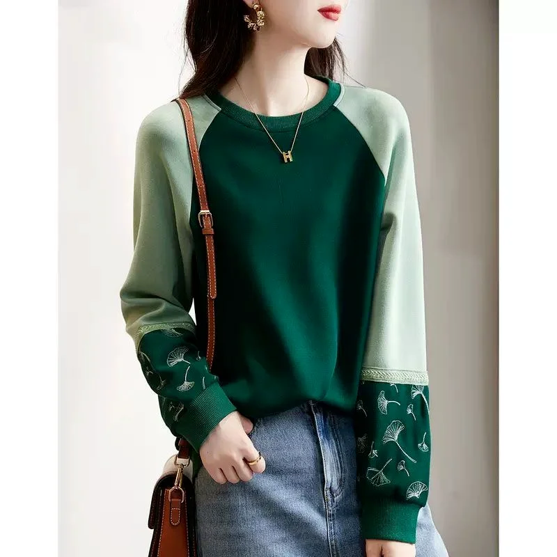 2023 Autumn and Winter Women's Fashion Color Block Sweater Embroidered Round Neck Plush Long Sleeve Comfortable Versatile Top