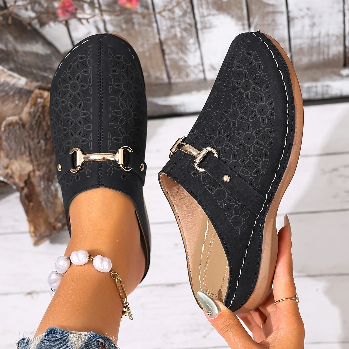 Women Slippers Lightweight Fashion Half-support Slippers Outdoor Wading Shoes Middle-aged Mother Sandals Summer Slides Women - 2