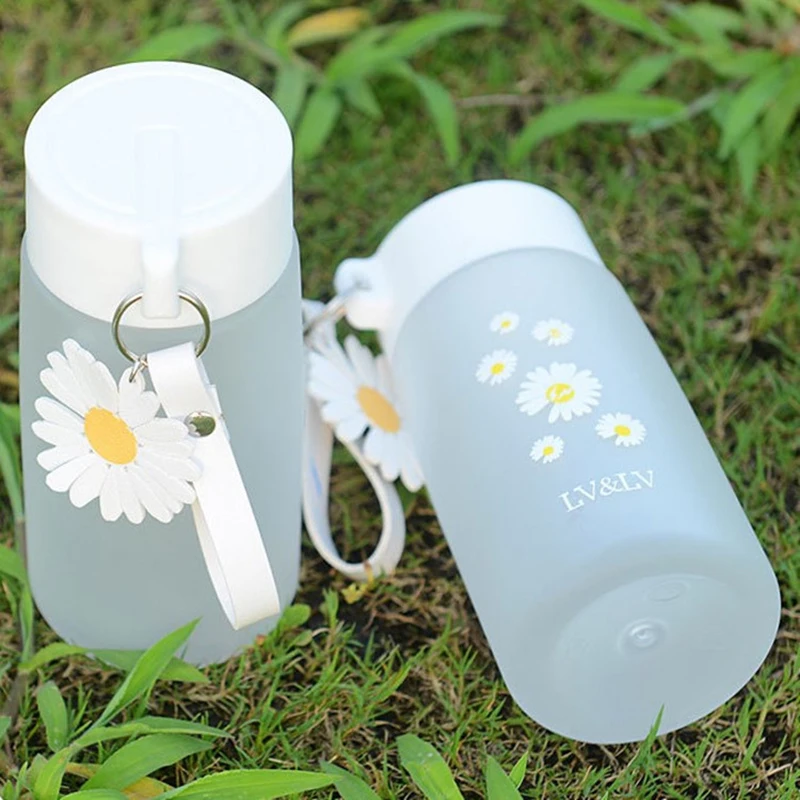 500ml Water Bottle Cute Daisy BPA Free Water Bottle with Rope Portable Drinkware Plastic Creative Frosted Travel Tea Cup