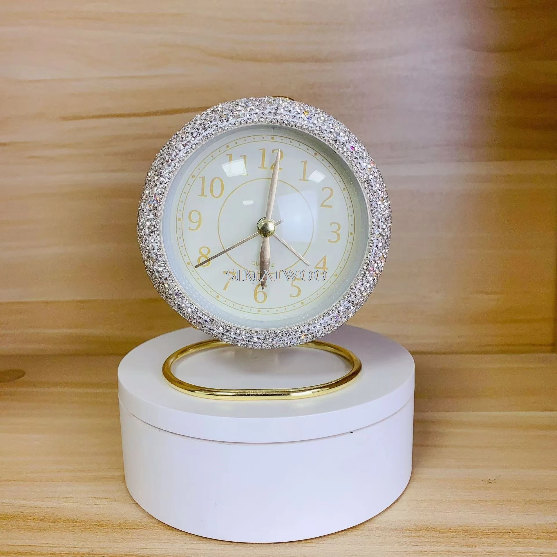 Funkelnde Uhr, luxuriös, glänzendes Glas, Strass, Handarbeit, Diamant, Kreuzstich, Geschenk, Mosaik, Stickerei, Hochzeit, dekorativ – Detail 1
