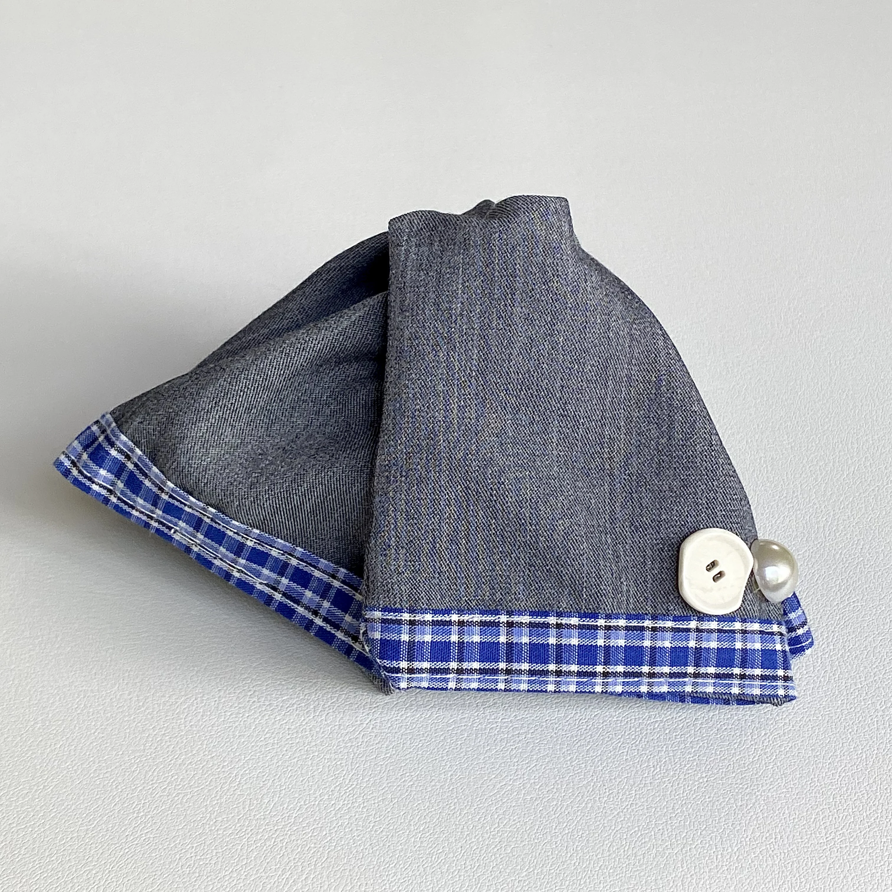 1PC  Elegant Gray Pocket Square With Blue Plaid Trim, Button And Pearl Decor, Men's Formal Wedding Party Suit Accessory