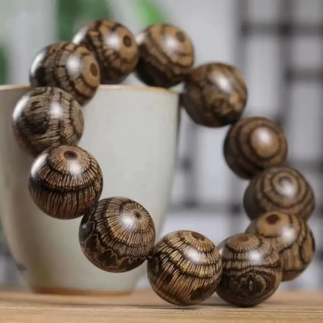 

Mencheese Natural Gold Rattan Small Leaf Vine 2.0 Bracelet Agarwood Beads Yellow Pear Ghost Eye Amusement Article Bracelet