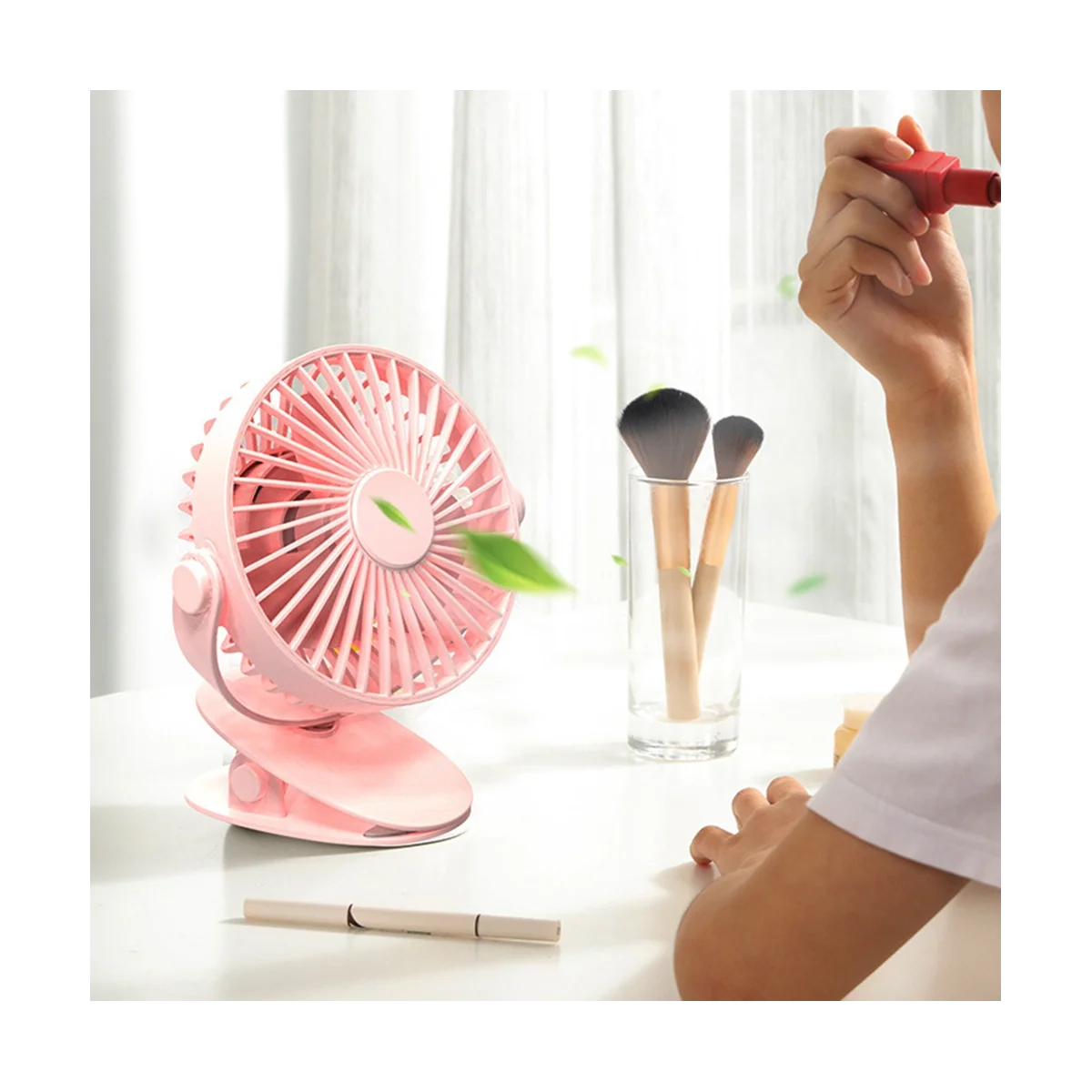 

Multifunction Clipped Fan 360° Rotation 3-Speed Wind USB Desktop Fan Portable Silent Air Conditioner Bedroom Office-B