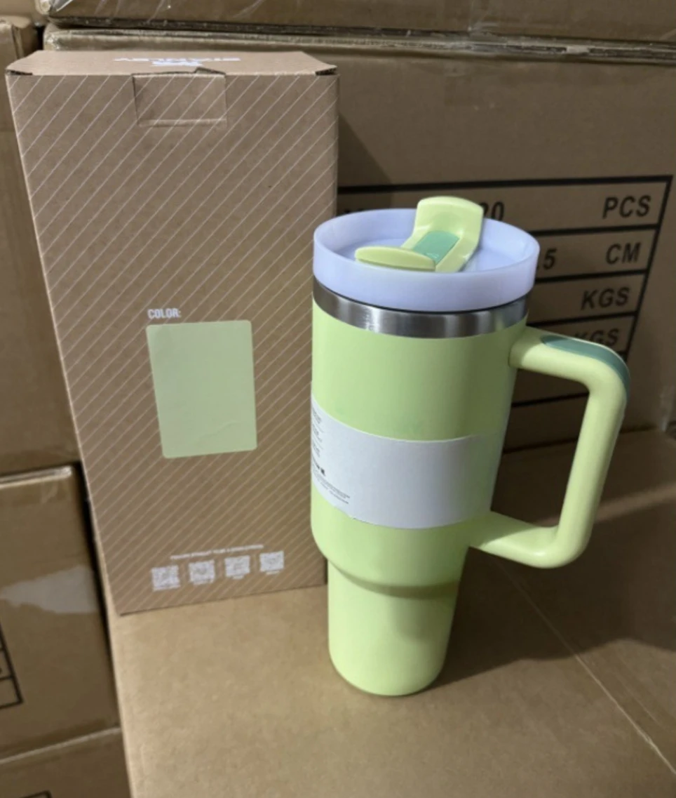 thumbnail image 1 of Hot-selling high-grade stainless steel car-handled vacuum insulated tumbler, 1 of 5