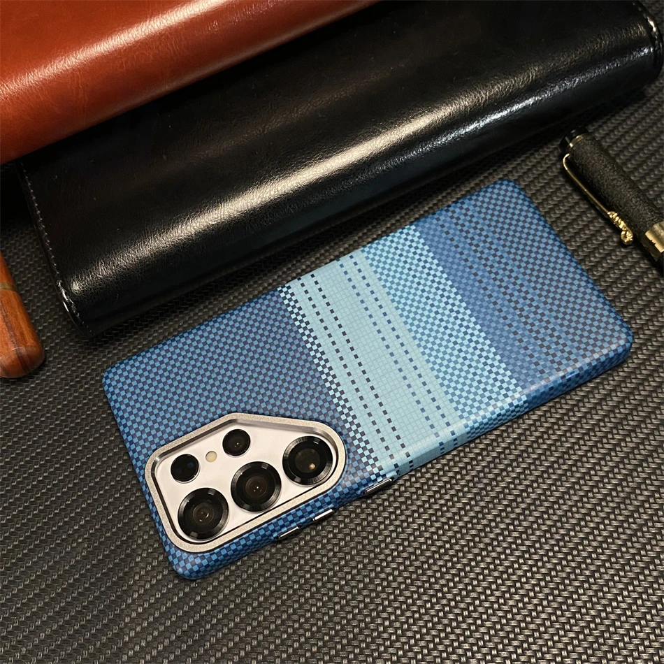 Enhanced Carbon Fibre Patterned Magnetic Slim Shockproof Cover