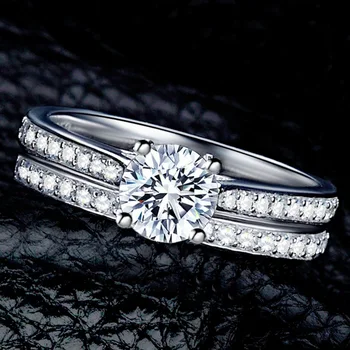 The Arrival™ — Soulbound Moissanite Ring 1