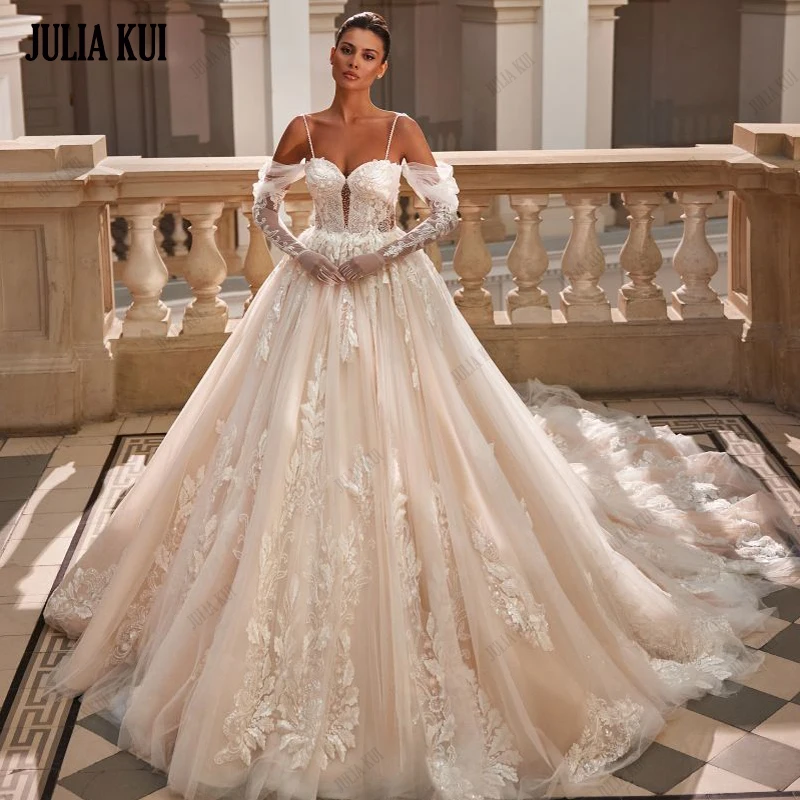 

Julia Kui Spaghetti Straps Gorgeous Appliques Lace A Line Wedding Dresses Sweetheart Full Sleeves Uniquisite Bridal Gowns