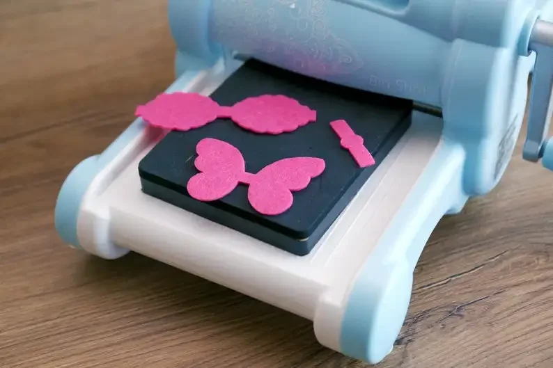 JK -Stacked Leaf Tassel Earring Cutting Die,Custom Size Leather