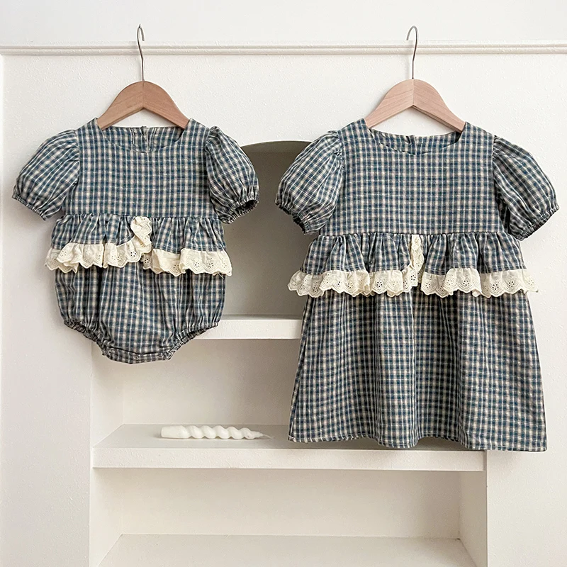 

2024 New Summer Toddler Baby Bodysuits Girls Princess Dress Short Sleeved Cotton Plaid Kids Party Dress Sisters Clothes