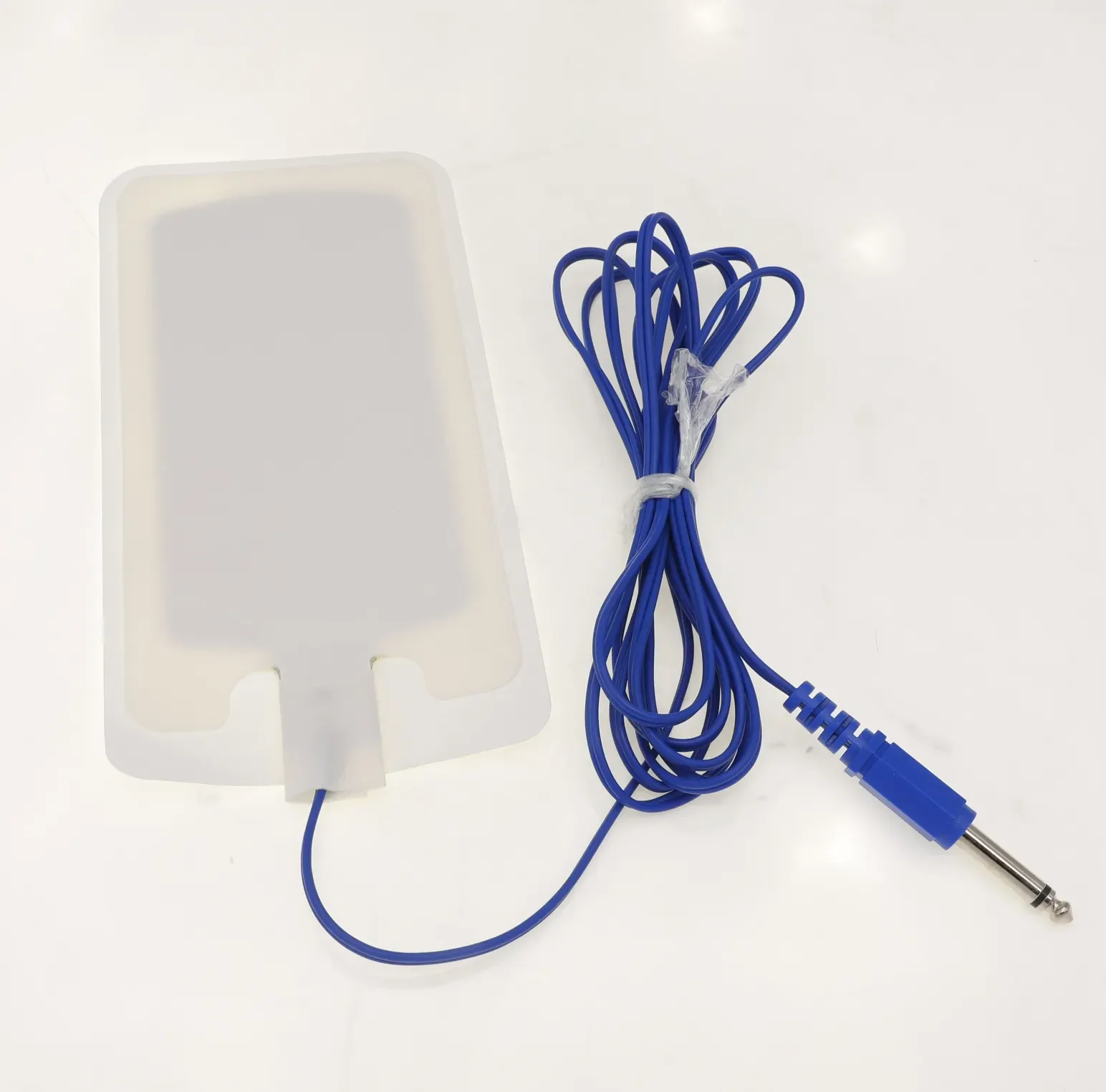 

Disposable Bipolar Negative Plate Unipolar Adult Grounding Pads With 6.3 Plug