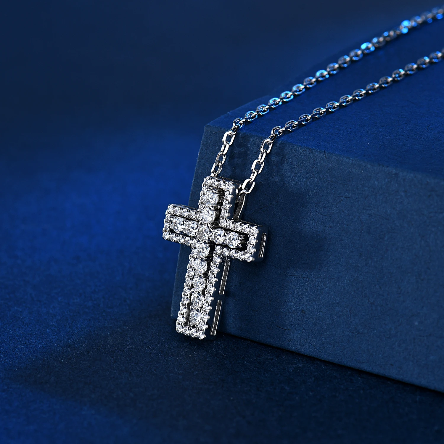 1 piece 925 silver 0.6 CT moissanite cross necklace classic simple pendant necklace gift girlfriend pendant necklace silver necklace moissanite necklace