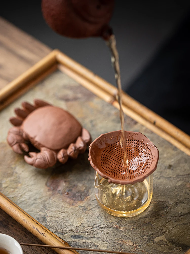 Tea Pet Ornaments Creative Crab Integrated Filter Tea Drain Purple Sand Ceremony Accessories Tea Pet Ornaments
