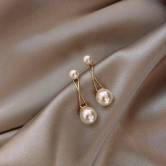 New Fashion French Geometric Simple Pearl Earrings for Women Elegant Inlaid Zircon Pearl Stud Earring Girl Party Jewelry