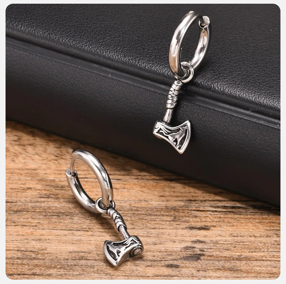 Vnox Wikinger-Axt-Creolen für Herren, Tropfen-Ohrschmuck aus Edelstahl, Retro-Ohrschmuck mit nordischer Mythologie, Blitzschmuck, Geschenk – Detail 6