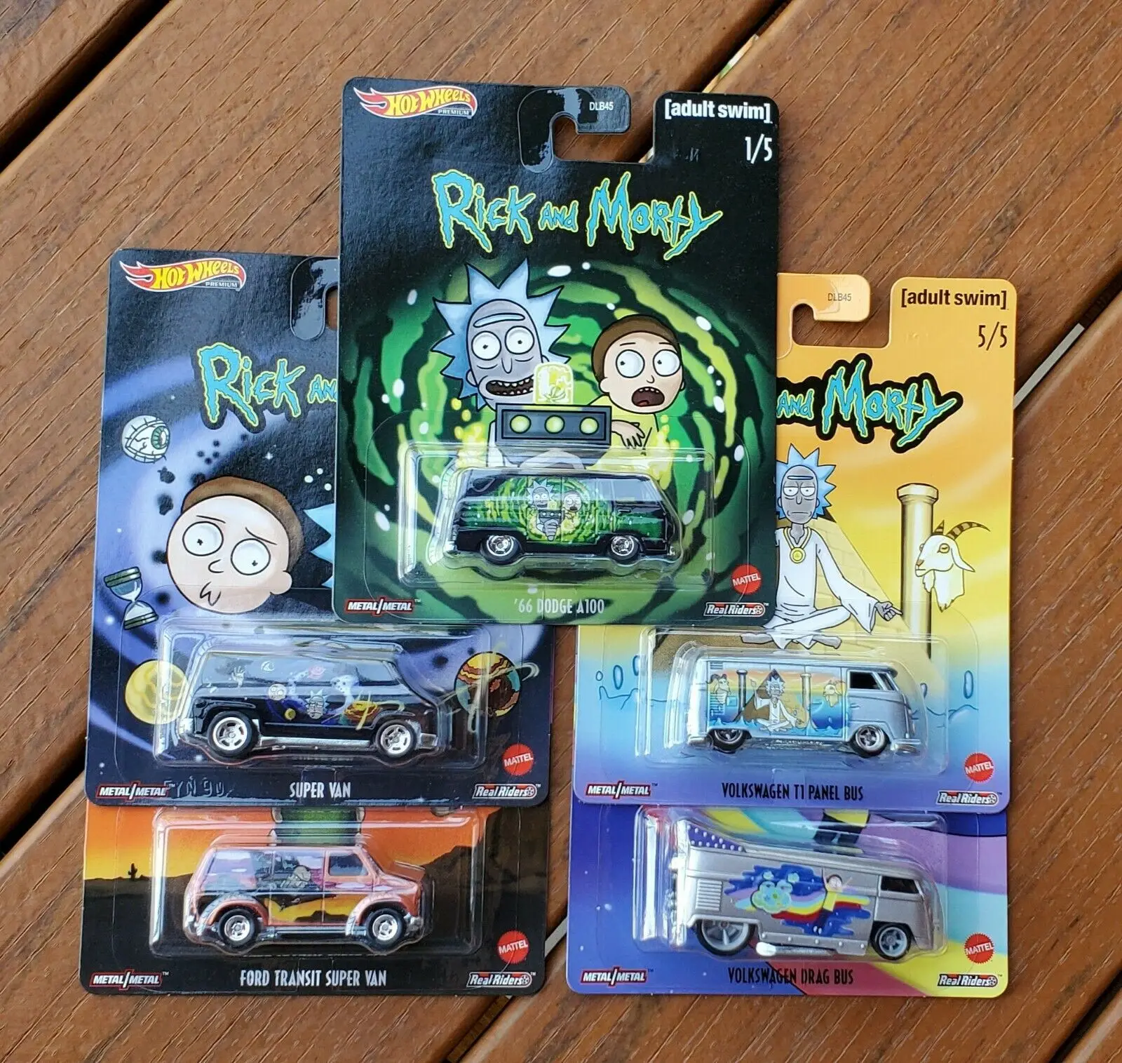 

Hot Wheels 1:64 Rick and Morty Volkswagen T1 Panel Bus Drag Super Van 66 Dodge Rick'S SHIP diecast alloy Spacecraft car model