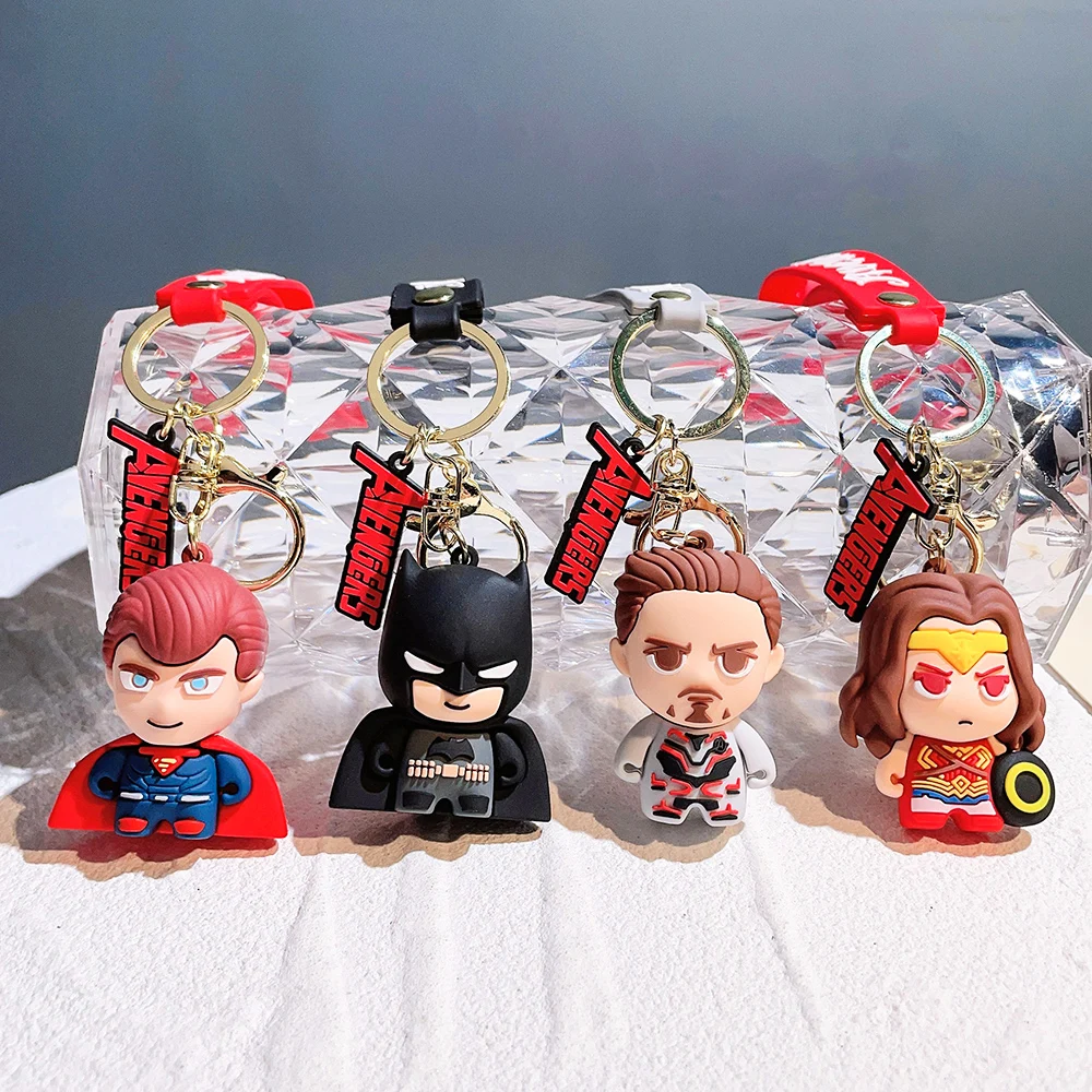 The Dc Universe Portachiavi Cartoon Figure Batman Superman Wonder Woman Ciondolo In Silicone Portachiavi Zaino Per Auto Portachiavi Gioielli