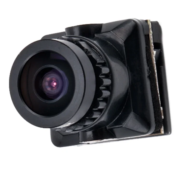 Détail du capteur CMOS 1500TVL et du support OSD de la caméra FPV B19