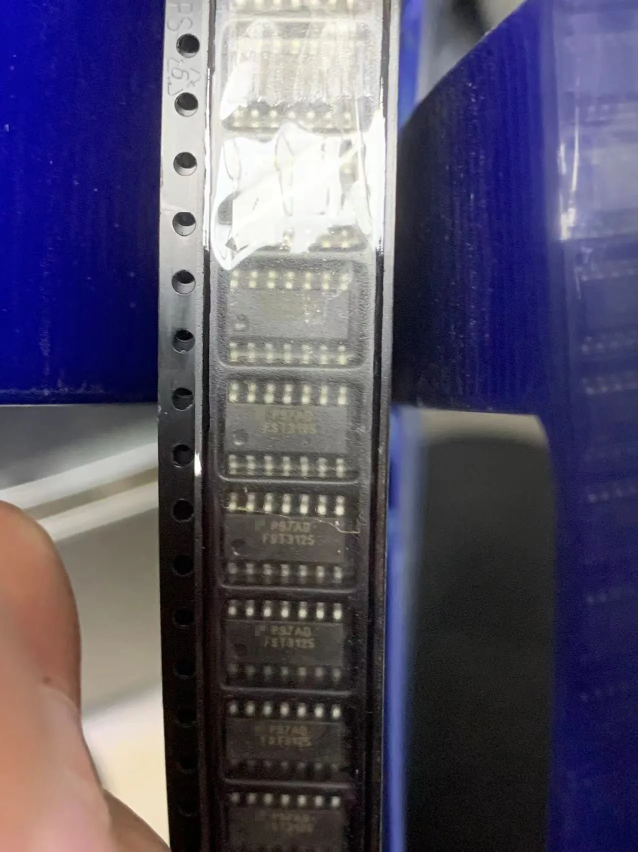 

FST3125 (5pcs) BOM matching / one-stop chip purchase original